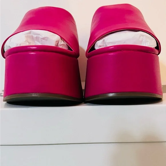 Schutz Hot Pink Marih Weekend Leather Sandals - Picture 11 of 12